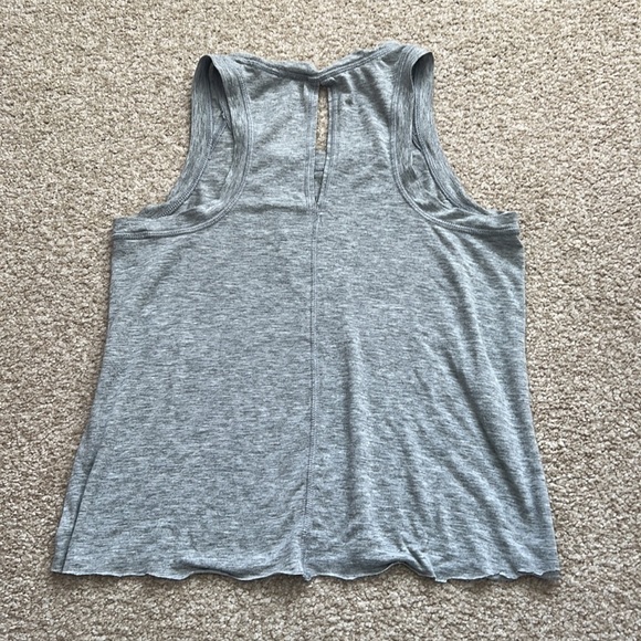 Athletic tank top bundle - Picture 5 of 5